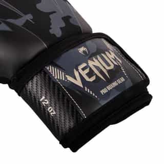 boksovi rykavici venum impact dark camo sand 3 боксови ръкавици venum impact dark camo/sand 3