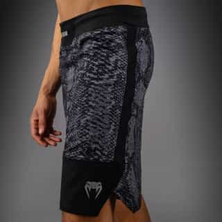Шорти Venum G-Fit Scales Fightshorts – Black Charcoal Grey 2 Шорти Venum G-Fit Scales Fightshorts - Black Charcoal Grey 1