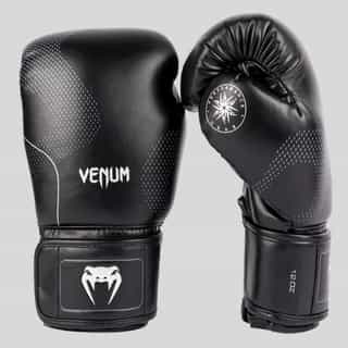 boksovi rykavici venum nexus black silver 1 боксови ръкавици venum nexus black/silver 1