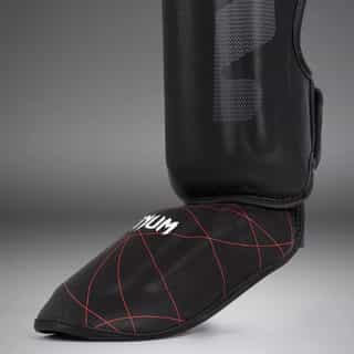 protektori za kraka venum tactical xt shinguards – black fire red 3 протектори за крака venum tactical xt shinguards - black/fire red 3