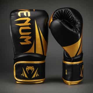 Боксови Ръкавици Venum Challenger 2.5 Boxing Gloves – Black Gold 1 Боксови Ръкавици Venum Challenger 2.5 Boxing Gloves – Black Gold 1