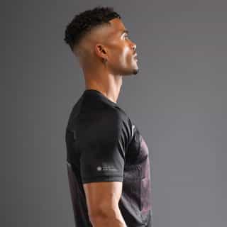 teniska venum g-fit air dry-tech deep black fire red 3 тениска venum g-fit air dry-tech deep black / fire red 3