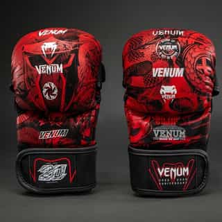 ММА Ръкавици Venum 20th Anniversary Sparring Gloves – Black Red 3 ММА Ръкавици Venum 20th Anniversary Sparring Gloves - Black/Red 3