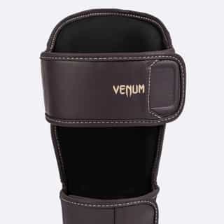 protektori za kraka venum impact evo chocolate 3 протектори за крака venum impact evo chocolate 3
