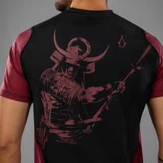 Тениска Venum x Assassin’s Creed Shadows Men’s Dry-Tech T-Shirt – Burgundy Black 2 Тениска Venum x Assassin’s Creed Shadows Men’s Dry-Tech T-Shirt - Burgundy Black 3
