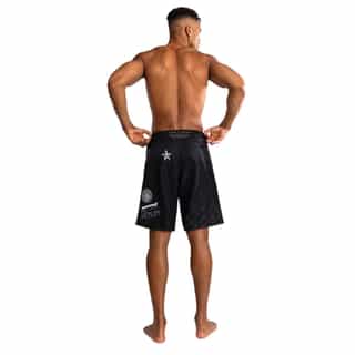 shorti venum x tekken 8 – paul phoenix fight shorts – black 2 шорти venum x tekken 8 - paul phoenix fight shorts - black 3