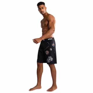shorti venum x tekken 8 – paul phoenix fight shorts – black 3 шорти venum x tekken 8 - paul phoenix fight shorts - black 3