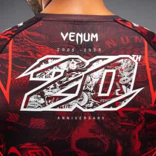 Рашгард Venum 20th Anniversary Short Sleeve Rashguard – Black Red 3 Рашгард Venum 20th Anniversary Short Sleeve Rashguard - Black/Red 3