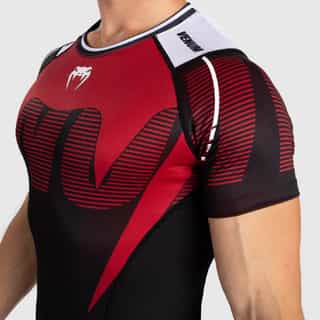 rashguard venum adrenaline short sleeve red 1 рашгард venum adrenaline short sleeve red 1