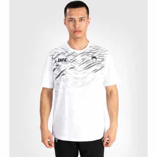 teniska ufc fusion by venum men’s replica short sleeve t-shirt – white тениска ufc fusion by venum men’s replica short sleeve t-shirt - white