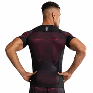 rashgard venum g-fit air men’s short sleeve rashguard – deep black fire red 1 рашгард venum g-fit air men's short sleeve rashguard - deep black/fire red 1
