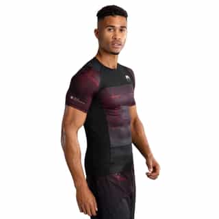 rashgard venum g-fit air men’s short sleeve rashguard – deep black fire red 3 рашгард venum g-fit air men's short sleeve rashguard - deep black/fire red 3