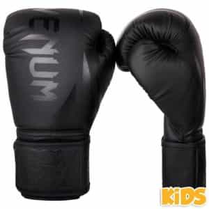 -РЪКАВИЦИ-VENUM-CHALLENGER-2.0-KIDS-BOXING-GLOVES-BLACK-3-e1592042941401.jpg БОКСОВИ РЪКАВИЦИ VENUM CHALLENGER 2.0 KIDS BOXING GLOVES BLACK 3