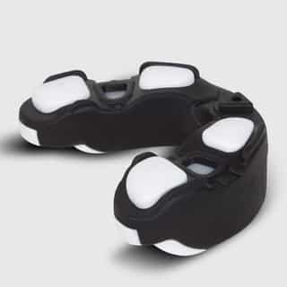 -УСТА-VENUM-PREDATOR-MOUTHGUARD-WHITE-BLACK-2.jpg ЗА УСТА VENUM PREDATOR MOUTHGUARD WHITE BLACK 2