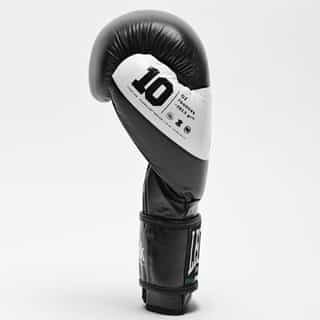 -LEONE-SHOCK-BOXING-GLOVES-BLACK-2.jpg РЪКАВИЦИ LEONE SHOCK BOXING GLOVES BLACK 2