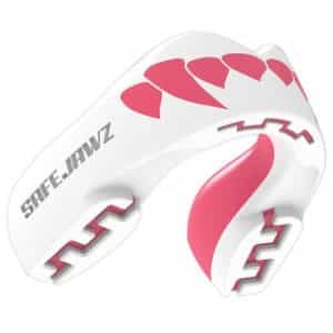-Зъби-SAFEJAWZ-EXTRO-SERIES-SELF-FIT-PINK-FANGZ-MOUTHGUARD-5-e1621072267339.jpg за Зъби SAFEJAWZ EXTRO SERIES SELF FIT PINK FANGZ MOUTHGUARD 5