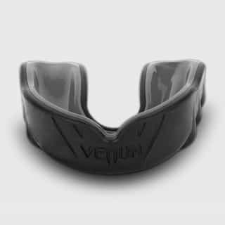 -уста-VENUM-CHALLENGER-MOUTHGUARD-Black-Black-2.jpg за уста VENUM CHALLENGER MOUTHGUARD Black Black 2
