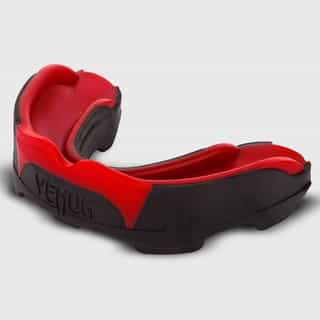 -уста-VENUM-PREDATOR-MOUTHGUARD-BLACK-RED.jpg ЗА УСТА VENUM PREDATOR MOUTHGUARD RED