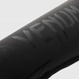Protektori-za-kraka-Venum-Challenger-Standup-Shin-Guards-Matte-Black-1.jpg Protektori za kraka Venum Challenger Standup Shin Guards Matte Black 1