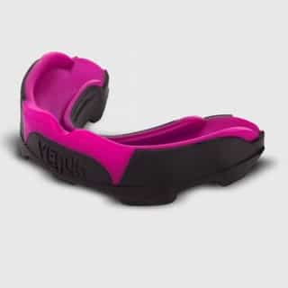 protektor-za-usta-venum-predator-mouthguard-black-pink.jpg protektor za usta venum predator mouthguard black pink