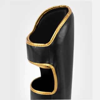 protektori za kraka venum challenger black gold 1 протектори за крака venum challenger black/gold 1