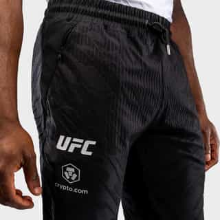 sportno dolnishte ufc fusion by venum authentic fight night men’s walkout pant – black 3 спортно долнище ufc fusion by venum authentic fight night men’s walkout pant - black 3