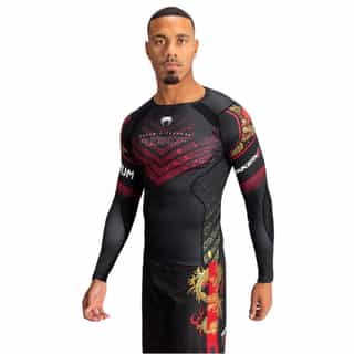 rashguard venum x tekken 8 – marshall law black red gold 1 рашгард venum x tekken 8 - marshall law black/red/gold 1