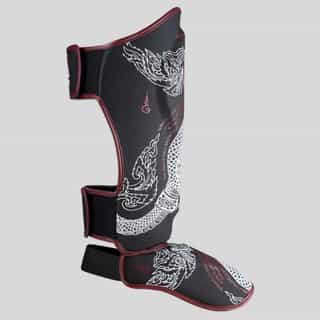 protektori za kraka 8 weapons sak yant naga black maroon 1 протектори за крака 8 weapons sak yant naga black/maroon 1