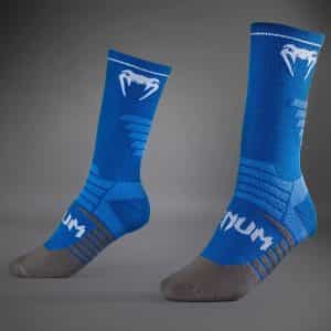 chorapi venum elite performance crew socks – royal blue white чорапи venum elite performance crew socks - royal blue/white