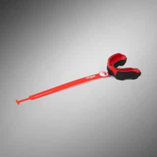 protektor za zybi venum predator mouthguard – strapstraples – black red 2 протектор за зъби venum predator mouthguard - strap/straples - black/red 2