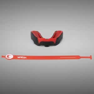protektor za zybi venum predator mouthguard – strapstraples – black red протектор за зъби venum predator mouthguard - strapstraples - black red