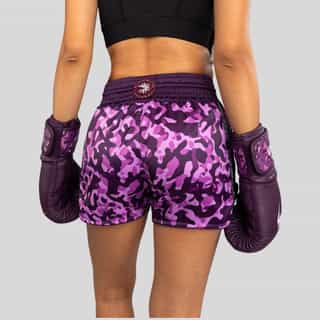 Муай Тай Шорти Venum Iris Muay Thai Shorts – Plum Pink 1 Муай Тай Шорти Venum Iris Muay Thai Shorts - Plum/Pink 1