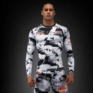 Рашгард UFC Zenith by Venum Authentic Fight Week Men’s White Performance Long Sleeve Rashguard Рашгард UFC Zenith by Venum Authentic Fight Week Men's White Performance Long Sleeve Rashguard