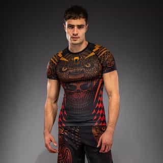 Рашгард Venum Quetzal Fury Short Sleeve Rashguard – Black Fury Red Tangerine Рашгард Venum Quetzal Fury Short Sleeve Rashguard - Black Fury Red Tangerine