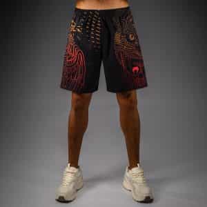Шорти Venum Quetzal Fury Training Shorts – BlackFury Red Tangerine Шорти Venum Quetzal Fury Training Shorts - BlackFury Red Tangerine