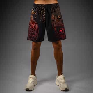 Шорти Venum Quetzal Fury Training Shorts – BlackFury Red Tangerine Шорти Venum Quetzal Fury Training Shorts - BlackFury Red Tangerine