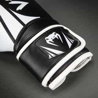 Боксови Ръкавици Venum Challenger 2.5 Boxing Gloves – Black White 3 Боксови Ръкавици Venum Challenger 2.5 Boxing Gloves – Black White 3