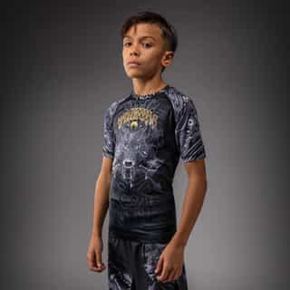 детски рашгард venum wolf atak kids short sleeve rashguard – black grey 2 детски рашгард venum wolf atak kids short sleeve rashguard - black grey 2