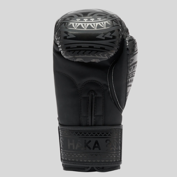 боксови ръкавици leone haka black 1