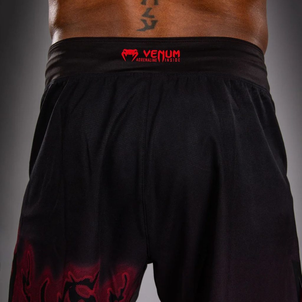 Шорти Venum Spectre Fightshorts Black/Red – детайл