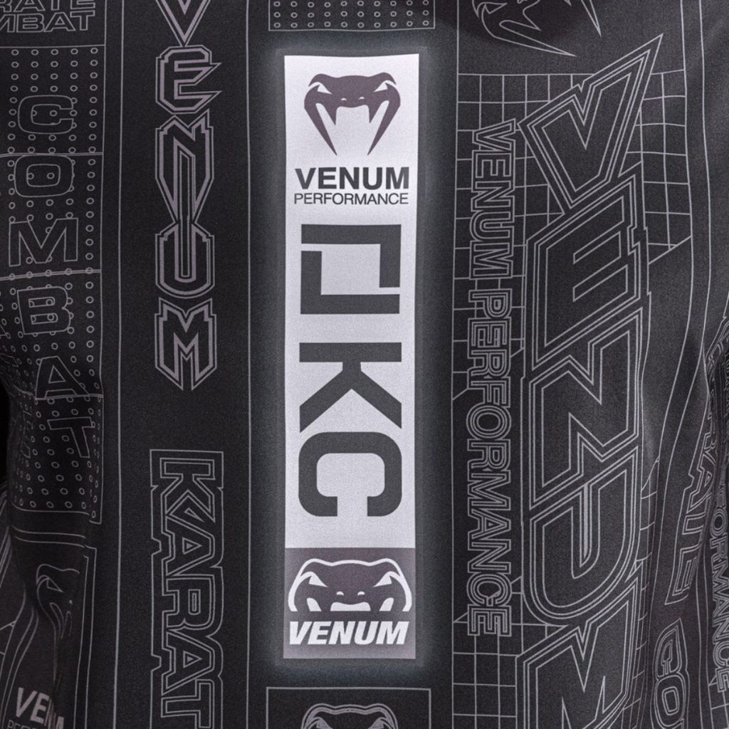 Тениска Karate Combat by Venum Dry-Tech T-Shirt – Black/Grey – детайл на графиката