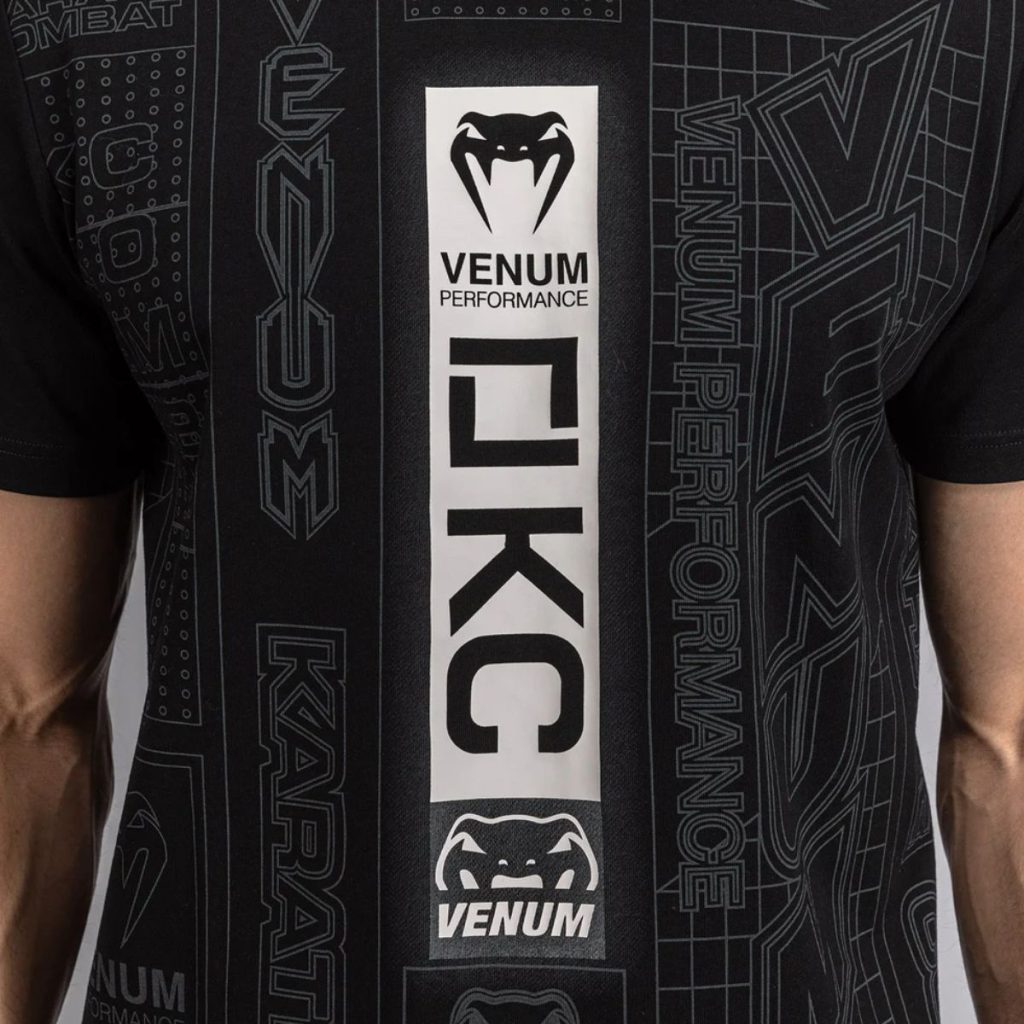 Тениска Karate Combat by Venum – изглед отзад