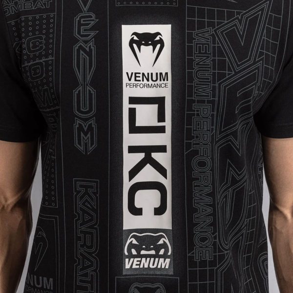 Тениска Karate Combat by Venum – изглед отзад