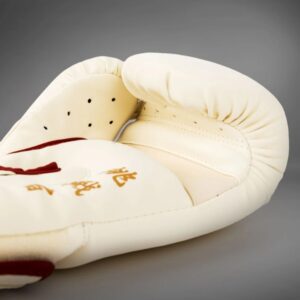 боксови ръкавици venum serpenti ivory/burgundy 1