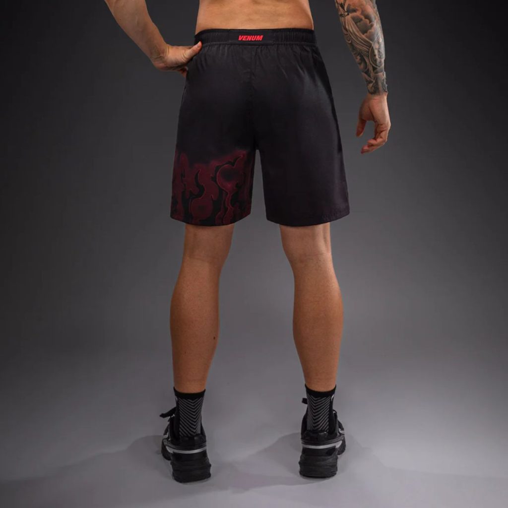 Шорти Venum Spectre Training Shorts Black/Red — страничен изглед, странични джобове