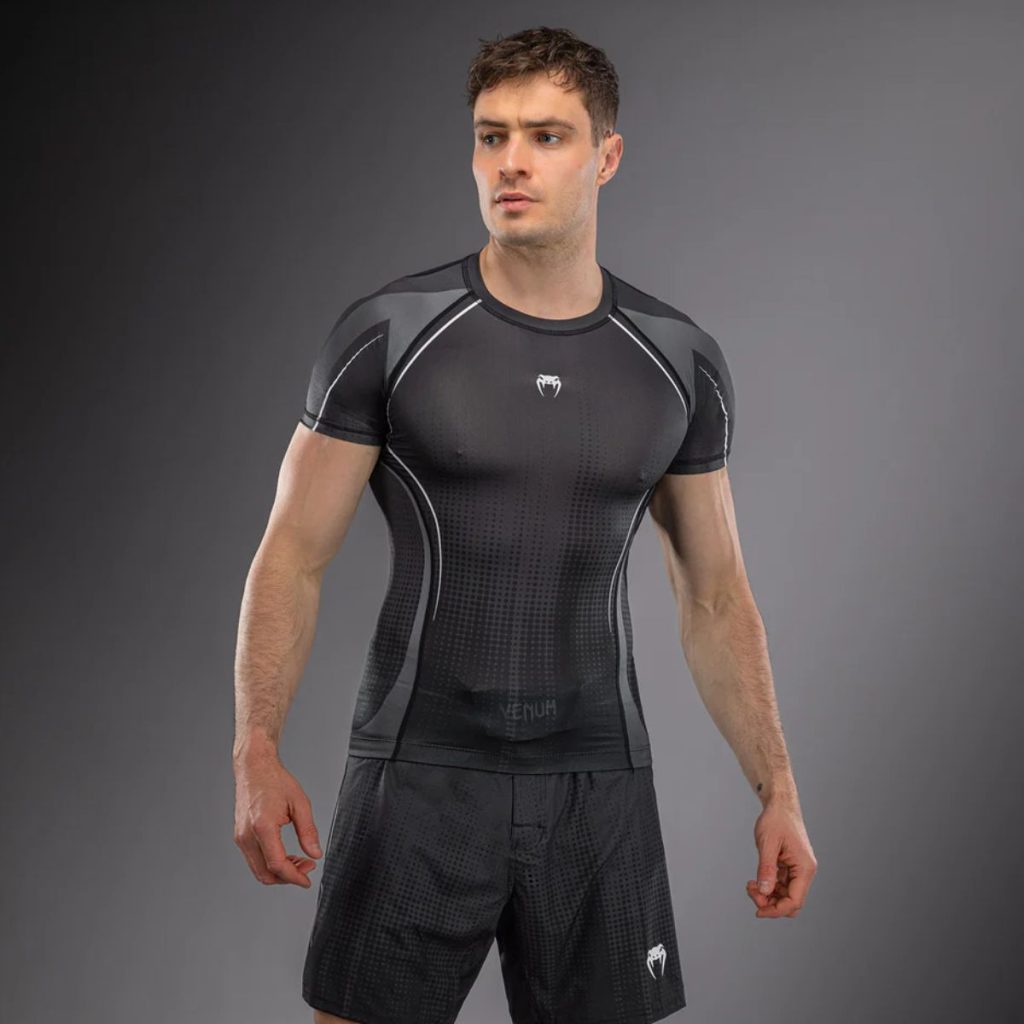 Рашгард Venum Stealth Short Sleeve Rashguard Black/White - предна част
