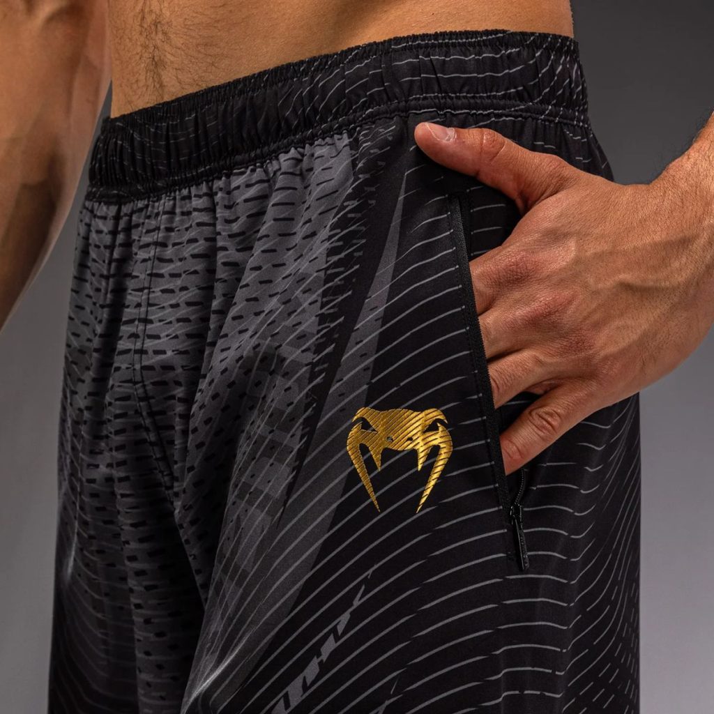 Шорти Venum Galactic 3.0 Training Shorts – детайл на страничния джоб с цип