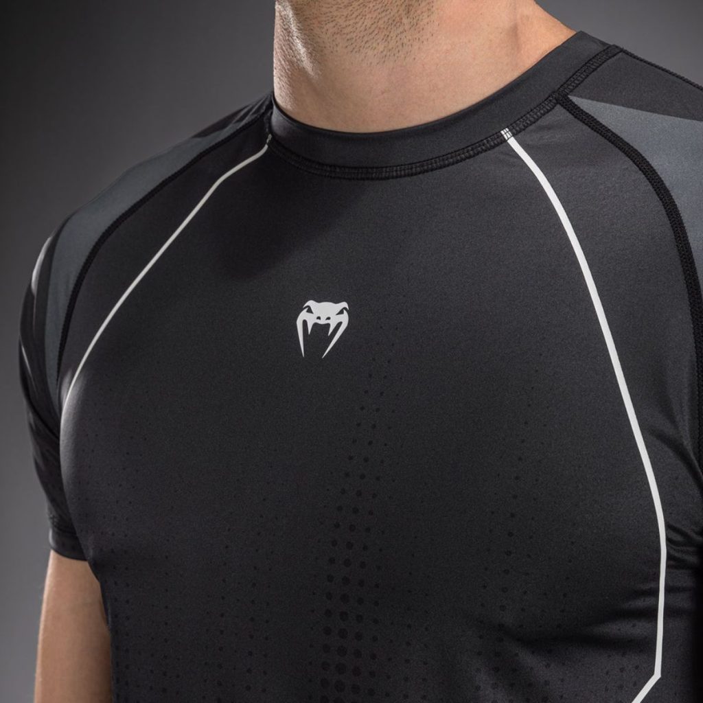 Тениска Venum Stealth Dry-Tech T-Shirt Black/White - детайл на материята