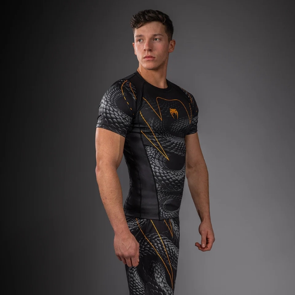 рашгард venum matupa short sleeve rashguard - black/grey/gold 4