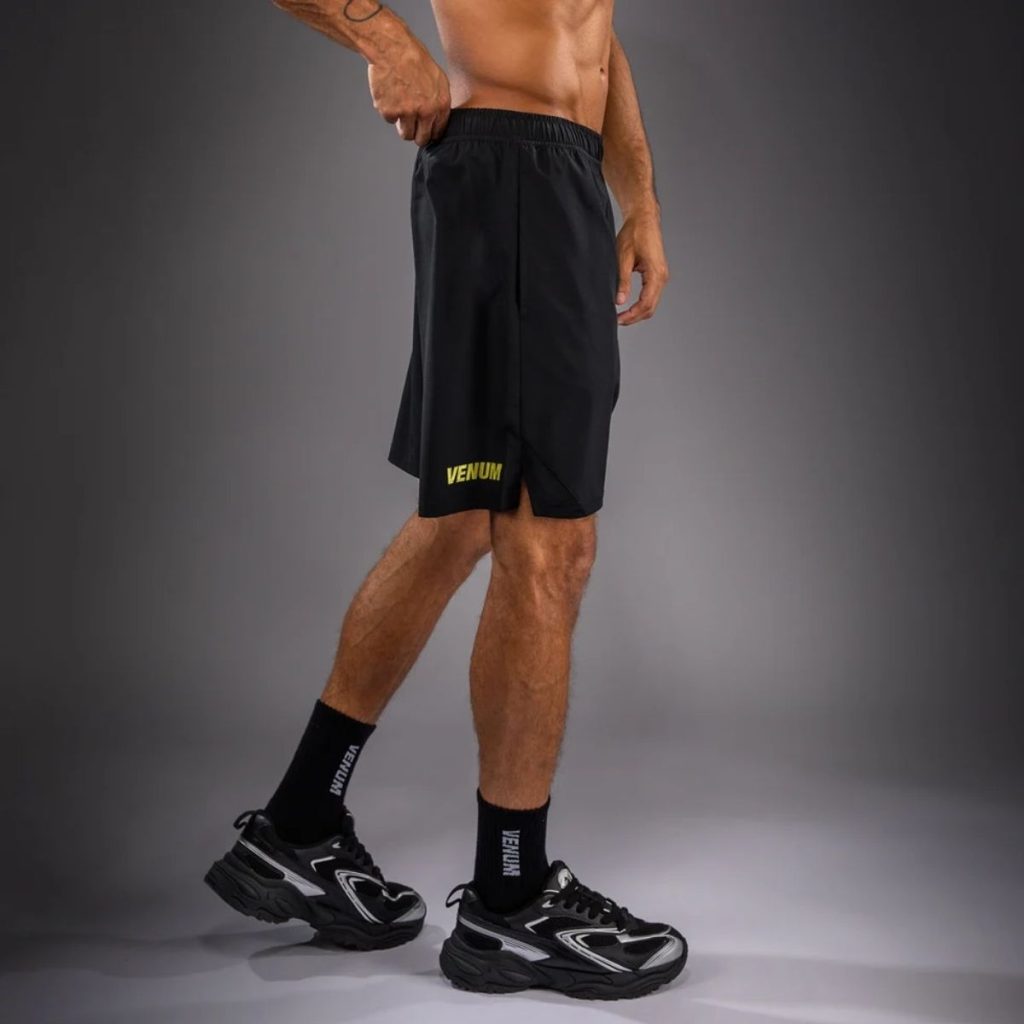 Шорти Venum Contender Training Shorts – Black/Gold – страничен изглед